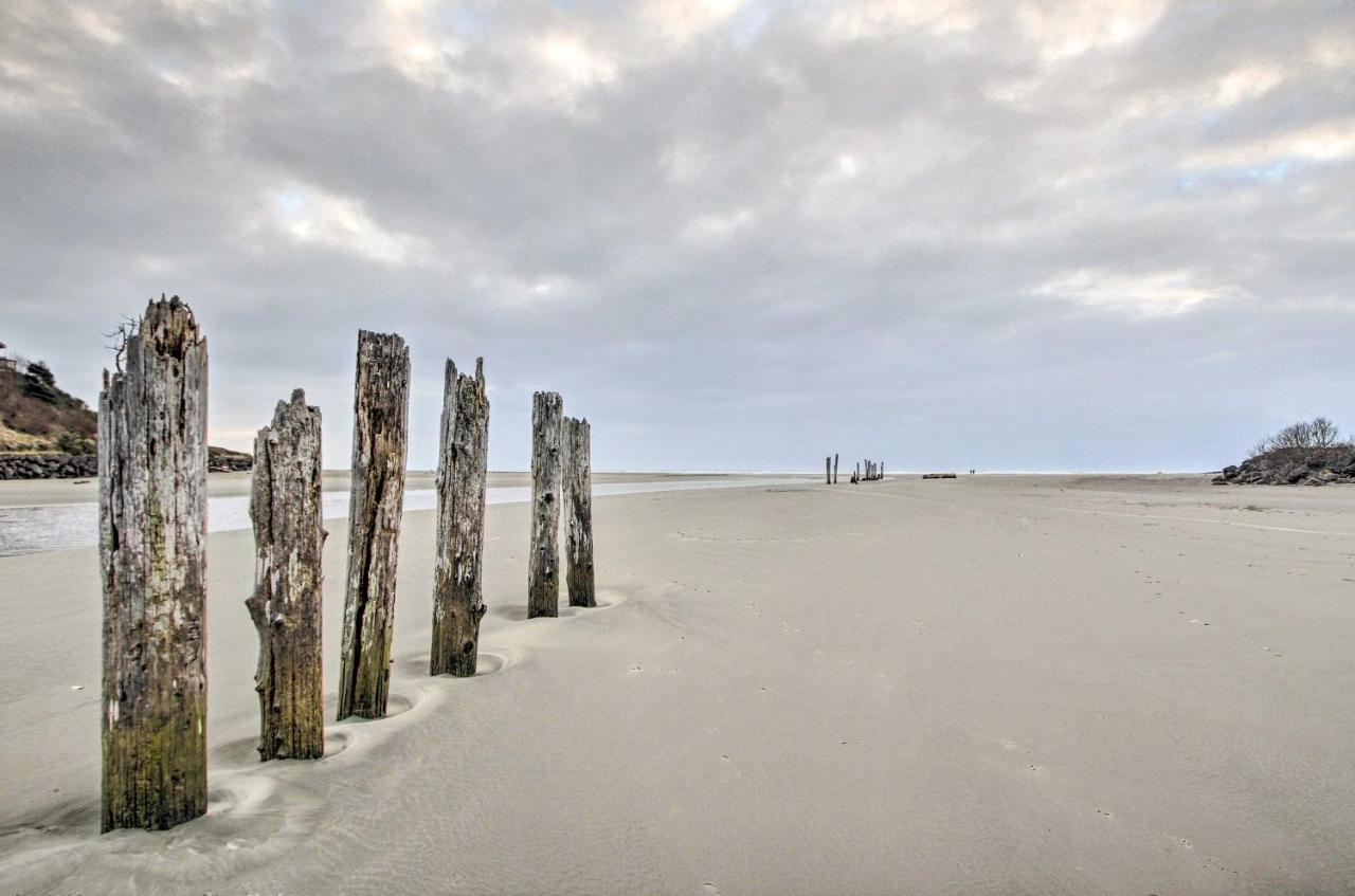 Airy Coastal Escape With Deck - Steps To Beach! Pacific Beach Eksteriør bilde